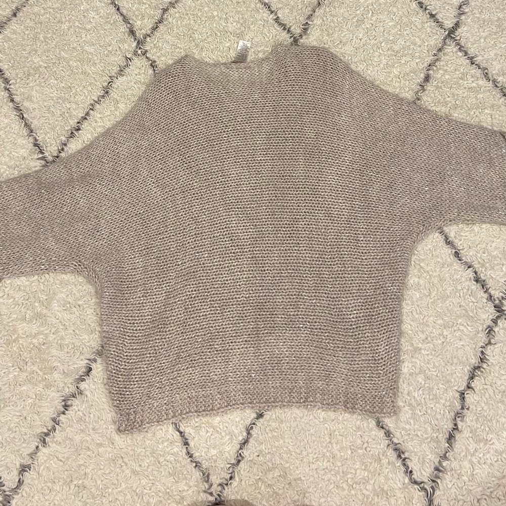Sweater - Picture 5 of 11